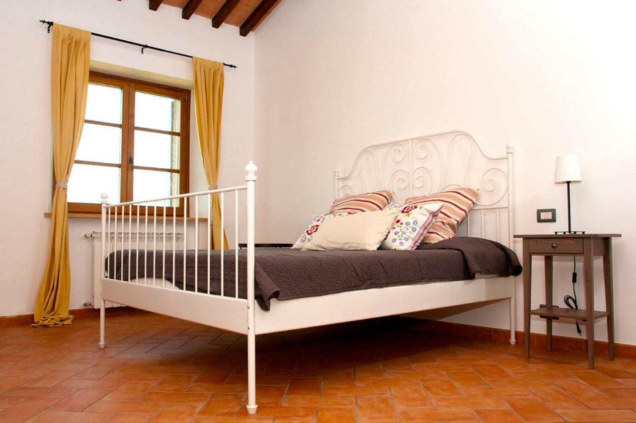 Casa Valerie Villa Castelmuzio Екстериор снимка